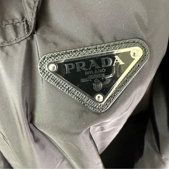 PRADA Black Re-Nylon safari rain jacket SZ IT 42, US 6, M - Picture 6 of 13